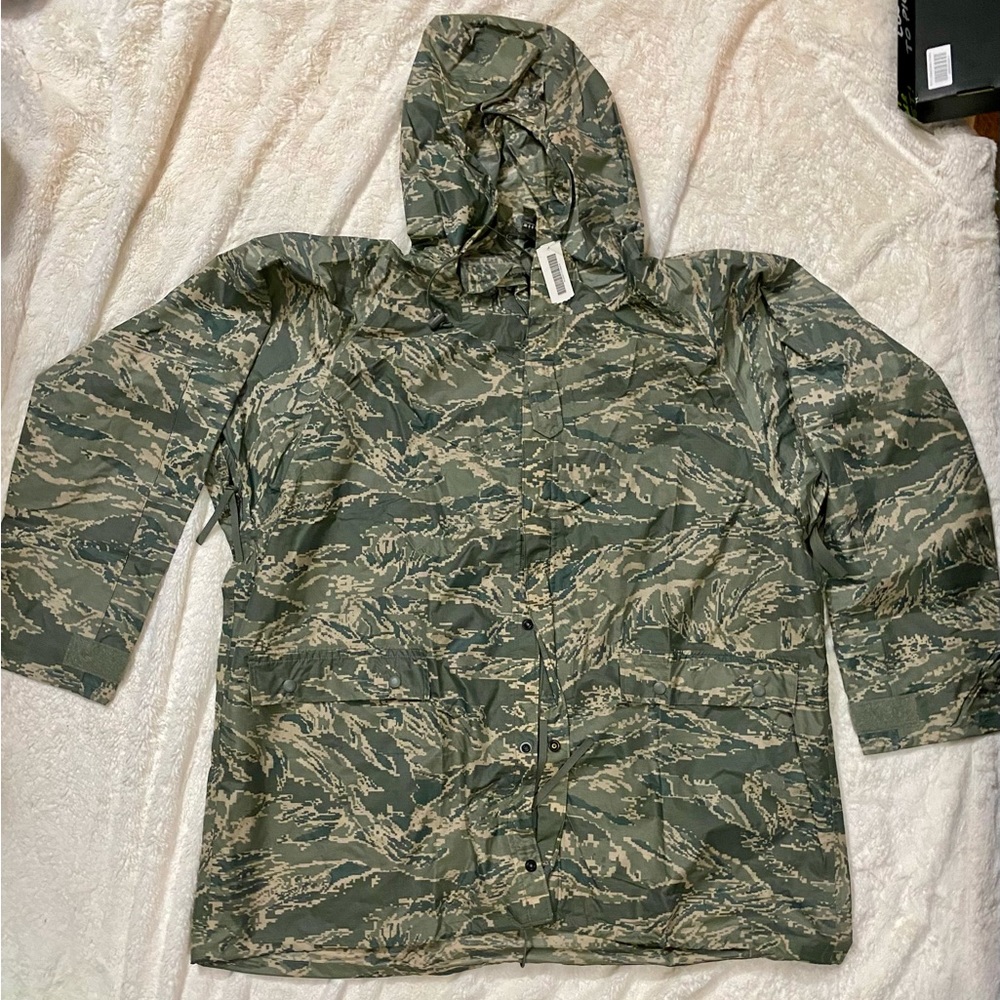 ORC INDUSTRIES, INC.
ABU PARKA, IMPROVED RAINSUIT LARGE NWT